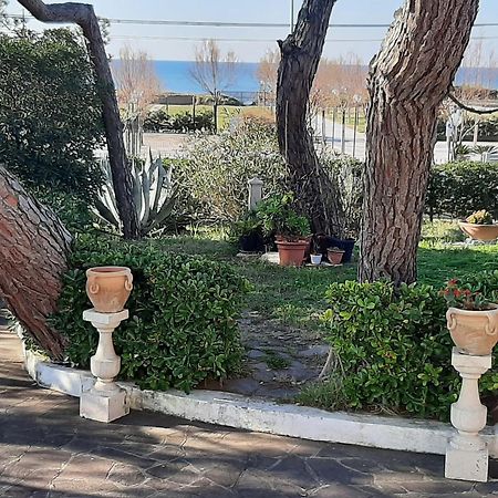 Appartamento In Villa Valentini, Fronte Mare, Giardino E Parcheggio Privato, Wifi, Dotato Di Tutti I Confort, Nel Golfo Di Gaeta Minturno Ngoại thất bức ảnh