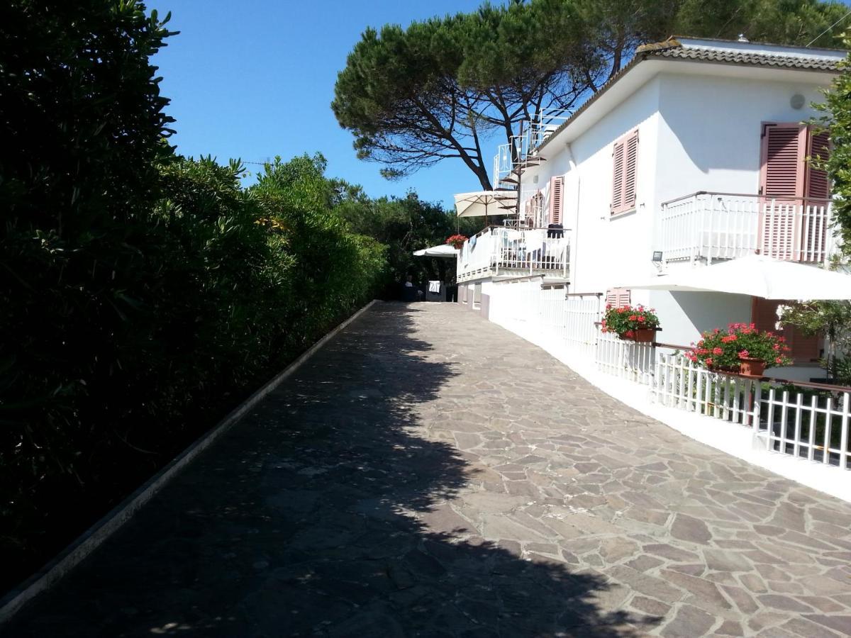 Appartamento In Villa Valentini, Fronte Mare, Giardino E Parcheggio Privato, Wifi, Dotato Di Tutti I Confort, Nel Golfo Di Gaeta Minturno Ngoại thất bức ảnh