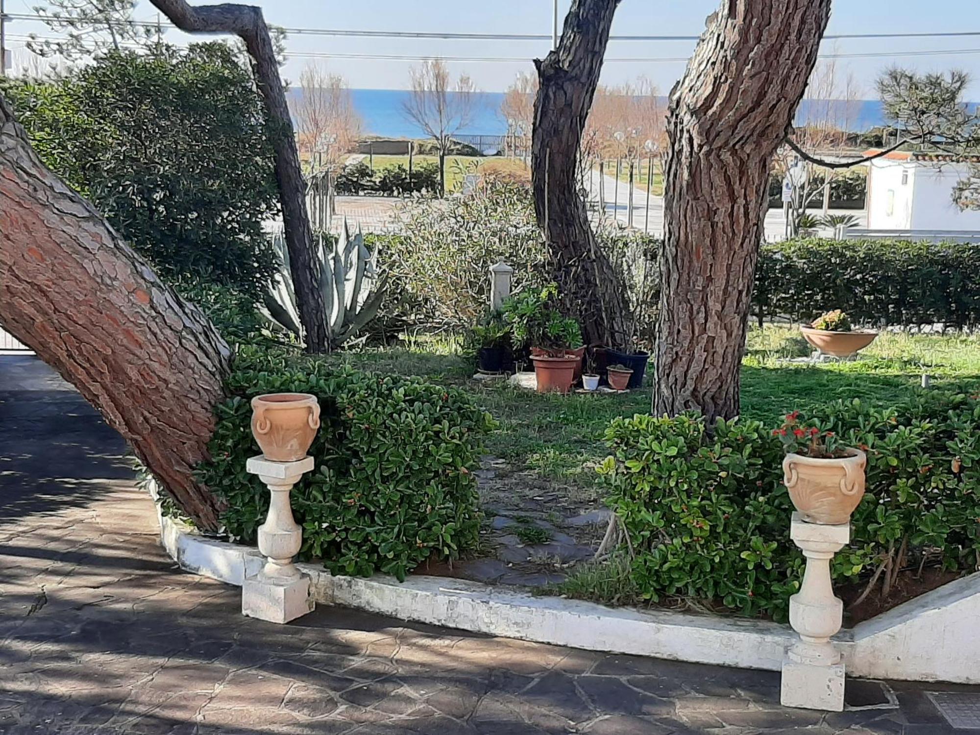Appartamento In Villa Valentini, Fronte Mare, Giardino E Parcheggio Privato, Wifi, Dotato Di Tutti I Confort, Nel Golfo Di Gaeta Minturno Ngoại thất bức ảnh