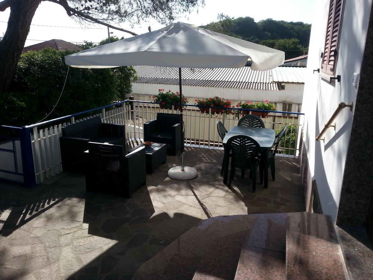 Appartamento In Villa Valentini, Fronte Mare, Giardino E Parcheggio Privato, Wifi, Dotato Di Tutti I Confort, Nel Golfo Di Gaeta Minturno Ngoại thất bức ảnh